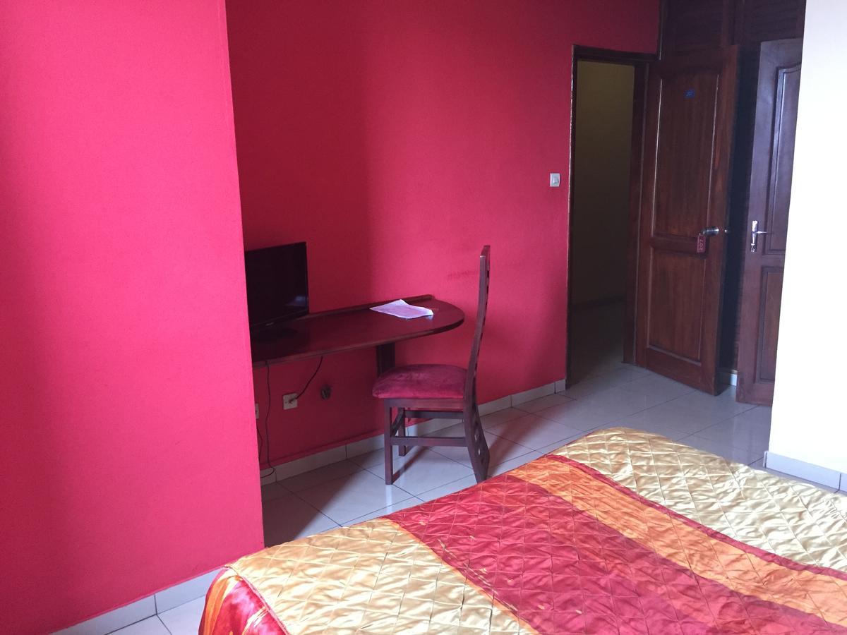 Hotel Lumiere Akwa Douala Exterior photo